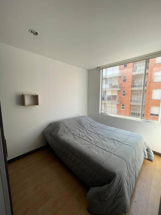 Appartement Hermosa Habitacion Privada En Conjunto Residencial Cerca Al Aeropuerto Y Terminal De Bogota, Zonas Comunes Se Comparten Con 1 Persona Extérieur photo